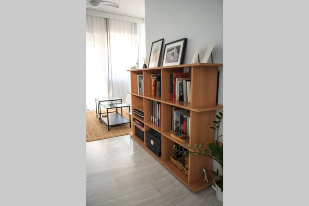 Your Cozy Downtown Home - Apartment Larissa Ngoại thất bức ảnh