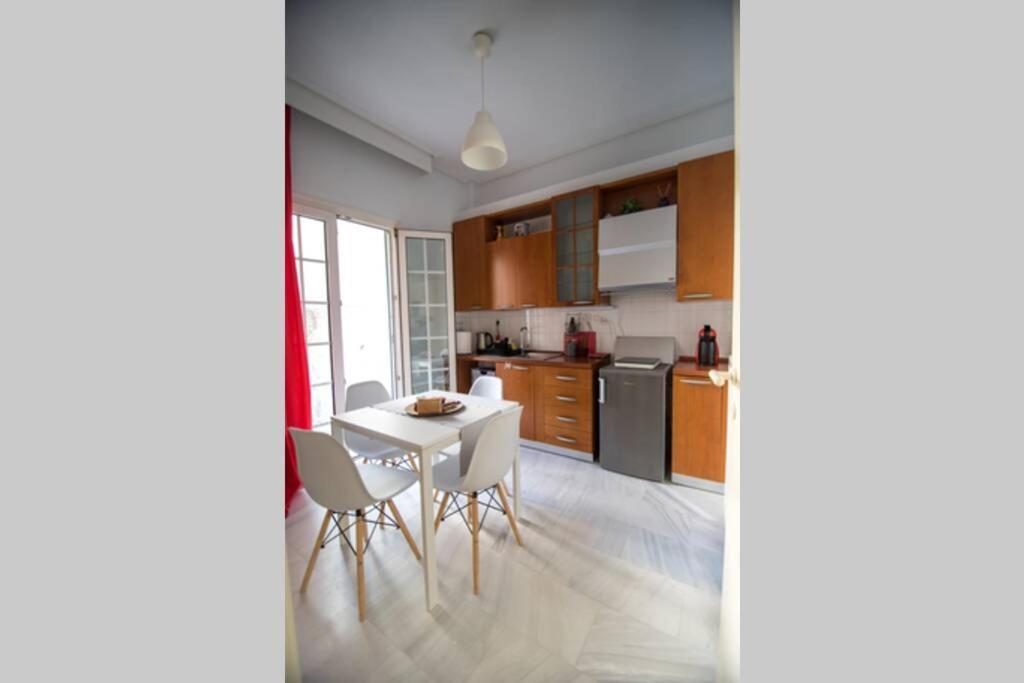 Your Cozy Downtown Home - Apartment Larissa Ngoại thất bức ảnh